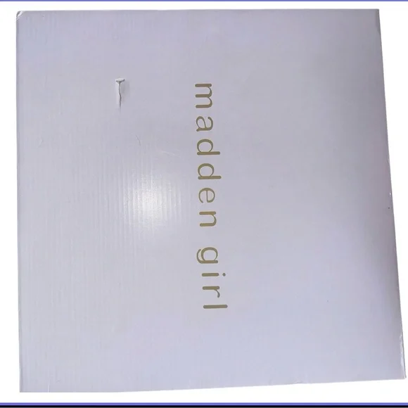 Madden Girl Silver Boots. Size 7 1/2. - Picture 14 of 14